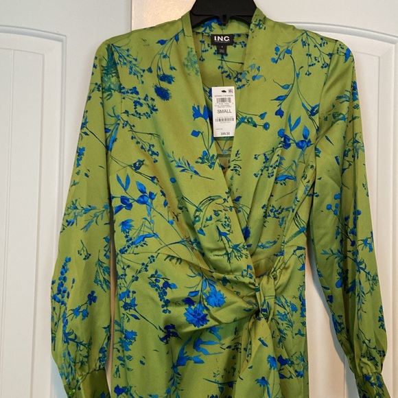 Dress - Picture 5 of 5